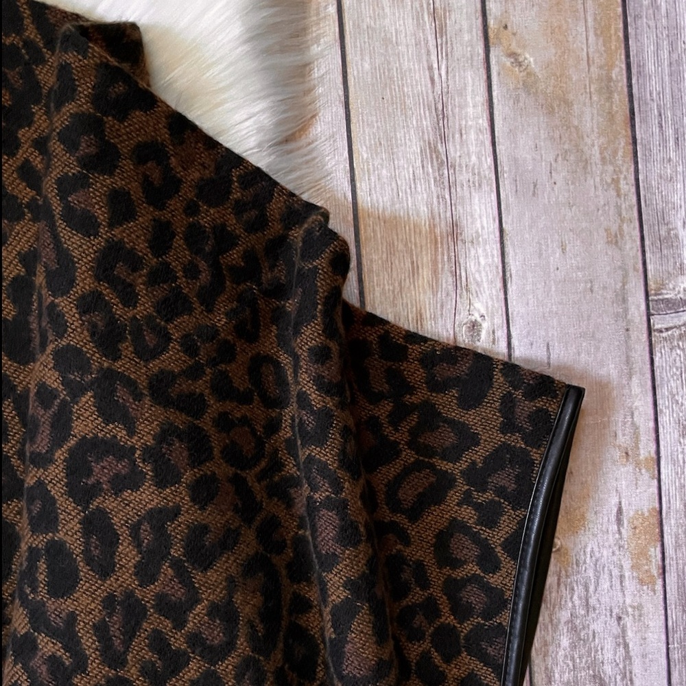 Cejon Women’s Leopard Print Tie Front Poncho With Faux-Leather Trim - Picture 4 of 9